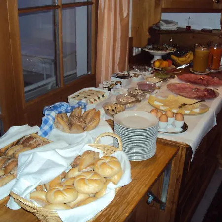 Sursilva Bed & Breakfast *