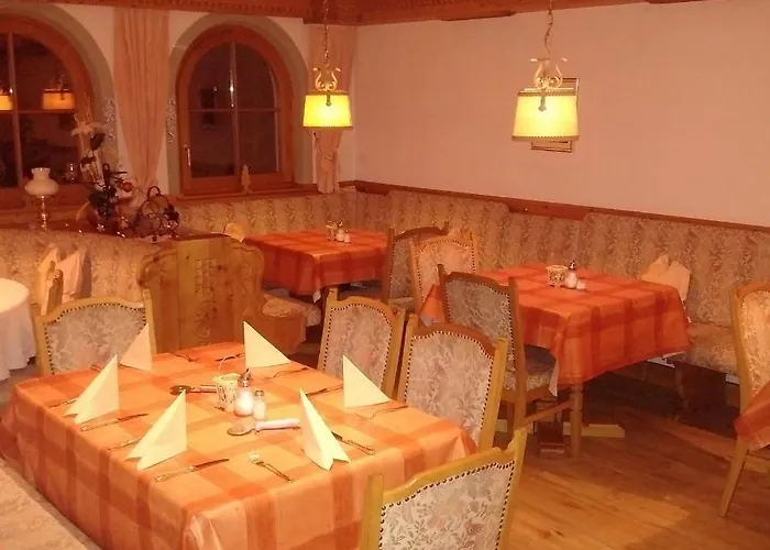 Sursilva - Bergdorf 1423m Bed & Breakfast 3*